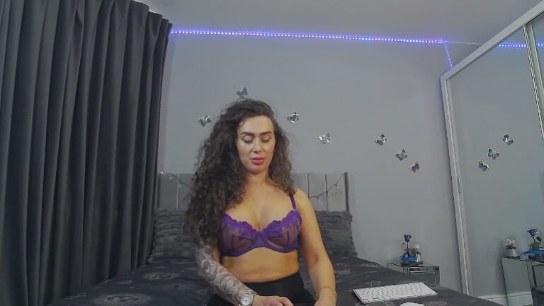 AmiRides's Streamate show and profile