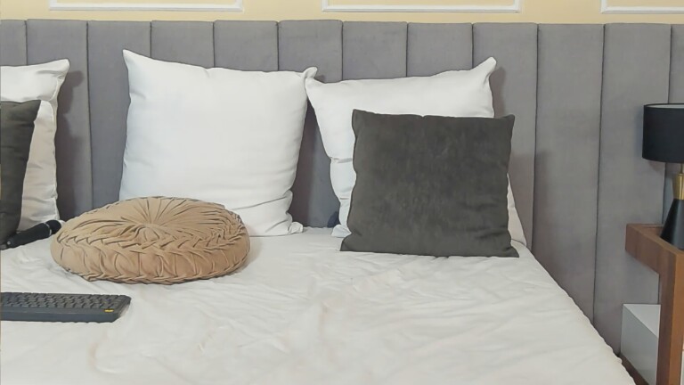 GaiaRain's Streamate show and profile