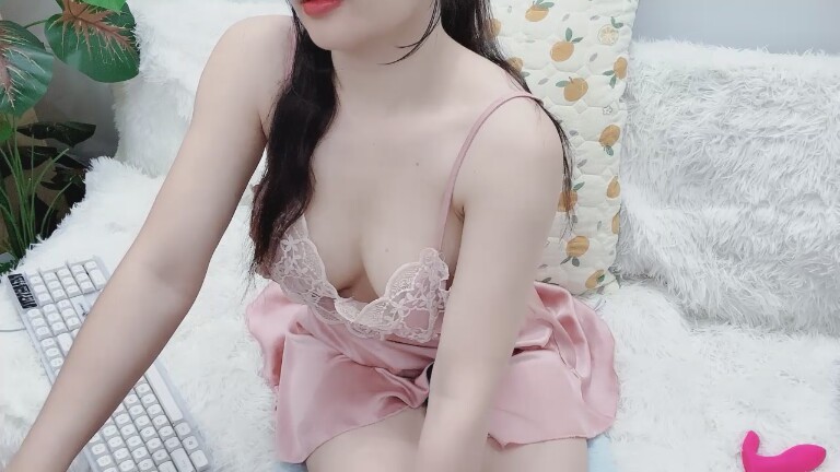 Sweet_titi's Streamate show and profile