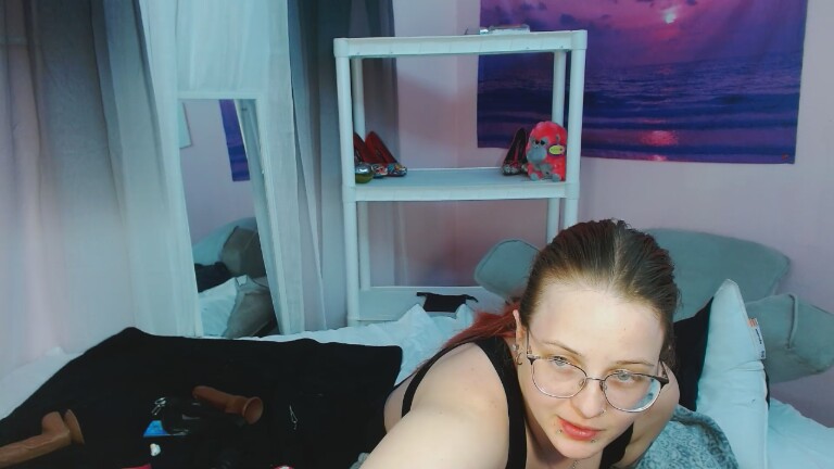 FoxyLilly's Streamate show and profile